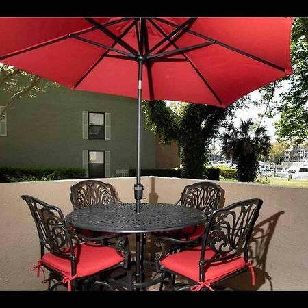 In The Heart Of Harbour Town 2Br 2Ba Pool Access Close To Beach Hilton Head Island Eksteriør billede
