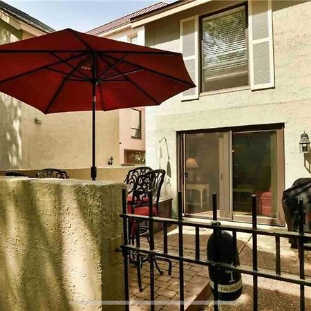 In The Heart Of Harbour Town 2Br 2Ba Pool Access Close To Beach Hilton Head Island Eksteriør billede