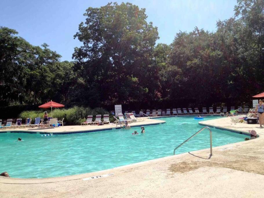 In The Heart Of Harbour Town 2Br 2Ba Pool Access Close To Beach Hilton Head Island Eksteriør billede