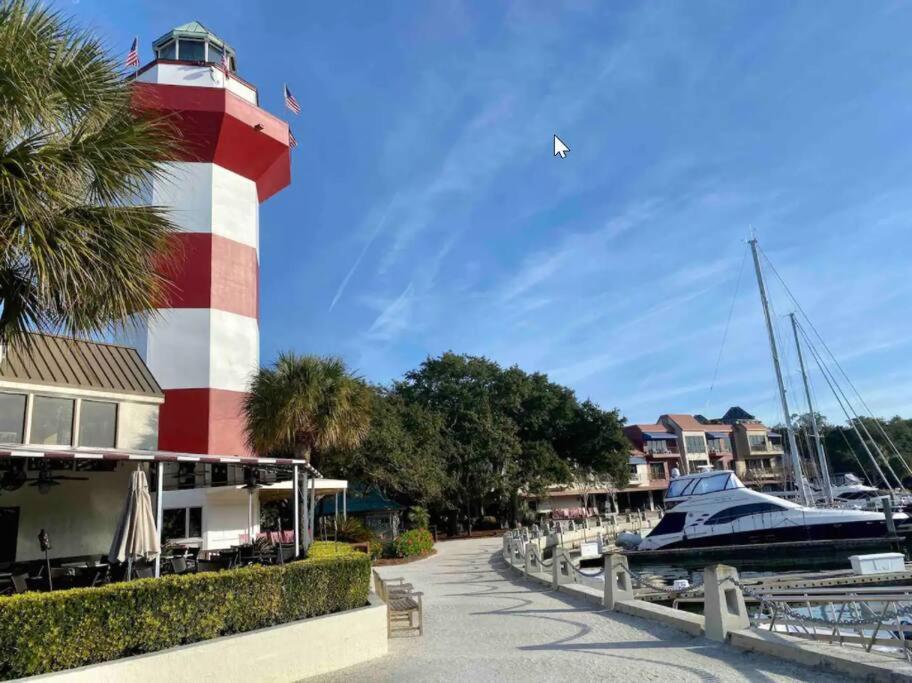 In The Heart Of Harbour Town 2Br 2Ba Pool Access Close To Beach Hilton Head Island Eksteriør billede