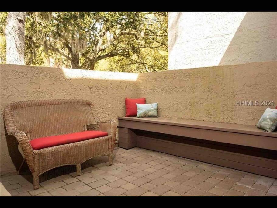 In The Heart Of Harbour Town 2Br 2Ba Pool Access Close To Beach Hilton Head Island Eksteriør billede
