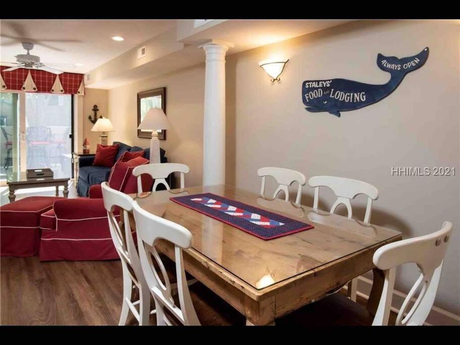 In The Heart Of Harbour Town 2Br 2Ba Pool Access Close To Beach Hilton Head Island Eksteriør billede